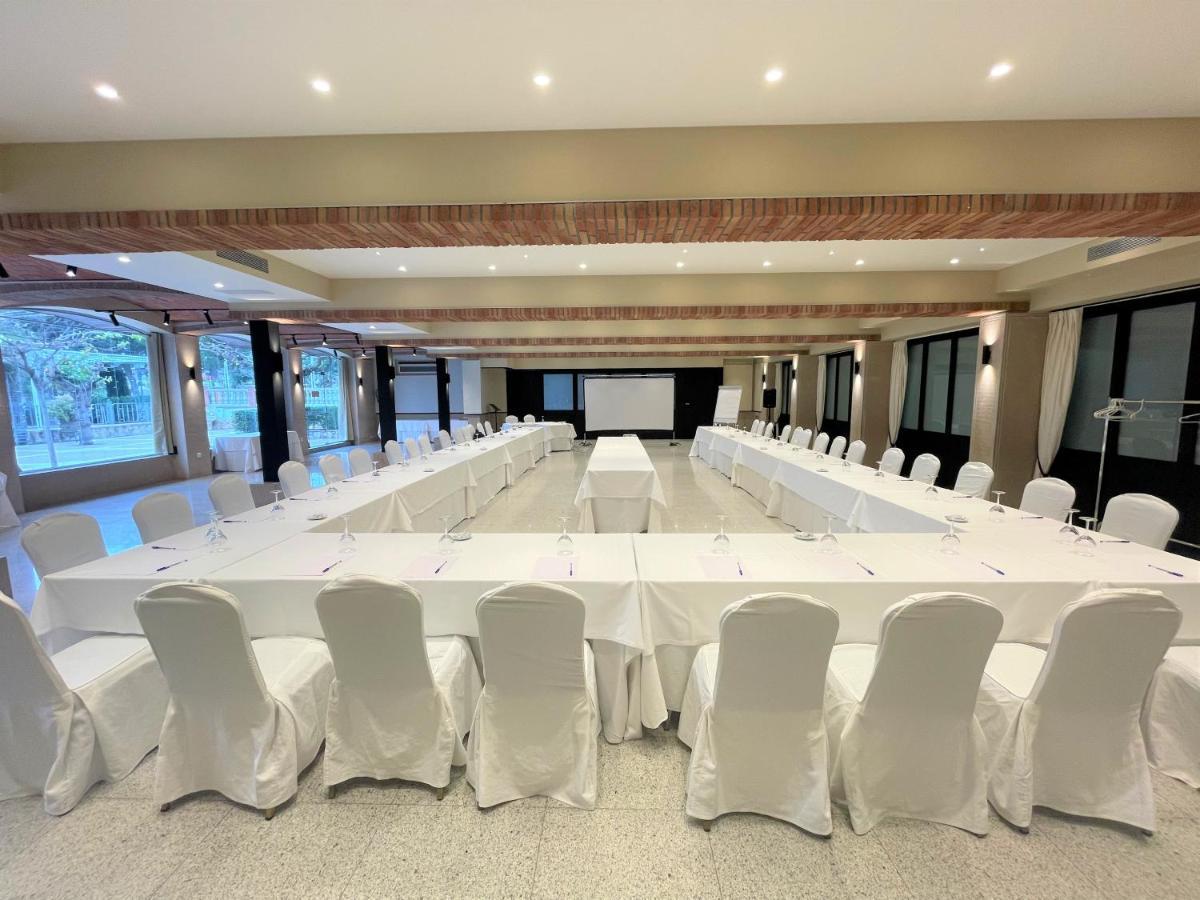 Felix Hotel Valls Esterno foto